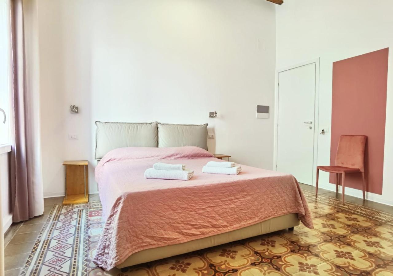Sat Appartamenti Locazioni Turistiche Brevi-G&P Holiday Home Trapani Exterior foto