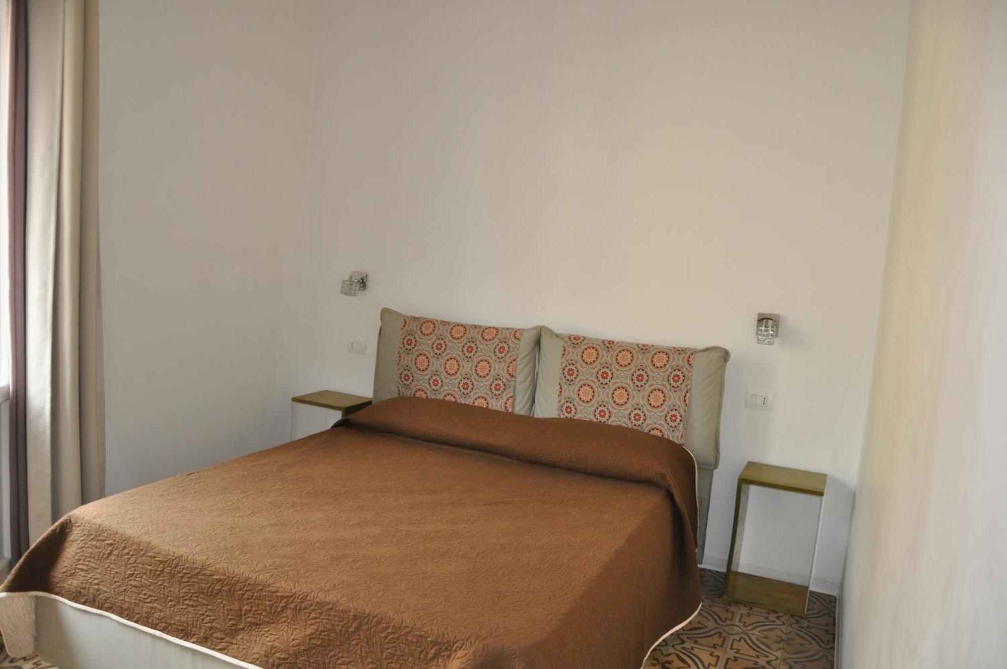 Sat Appartamenti Locazioni Turistiche Brevi-G&P Holiday Home Trapani Exterior foto